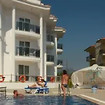 Nevada & אתר נופש 3*